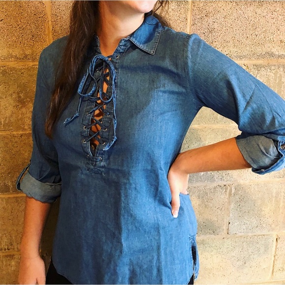 Lace up Denim Top -Size small- NWT - Picture 1 of 2